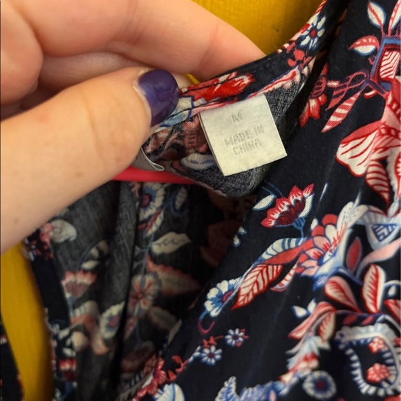 New‎ York and Company Floral Romper - Picture 3 of 4